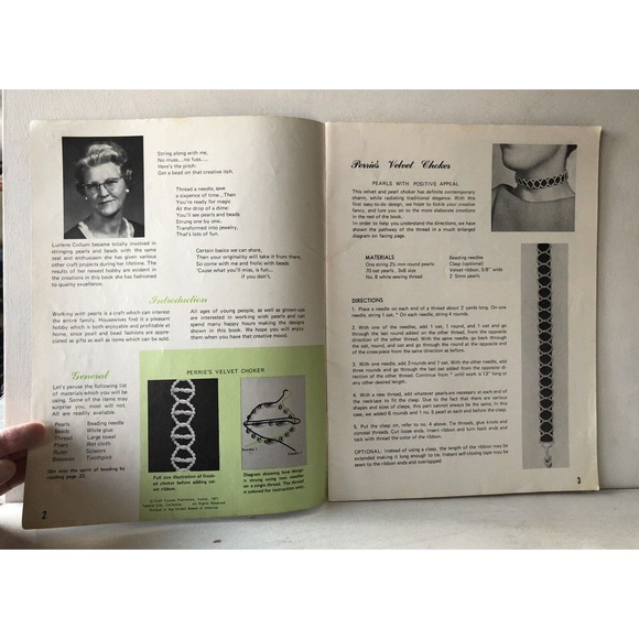 Vintage 1971 Bead and Pearl Jewelry Instruction Book Macrame Crochet Two Needle - Picture 2 of 7